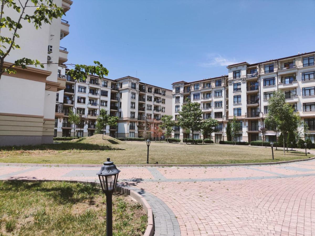 Studio Aivasovskij Park - Meters Away From Beach Pomorie Exterior photo